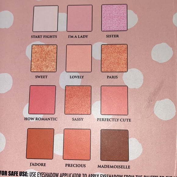 New Disney The Aristocats Marie eyeshadow palette - Picture 4 of 5